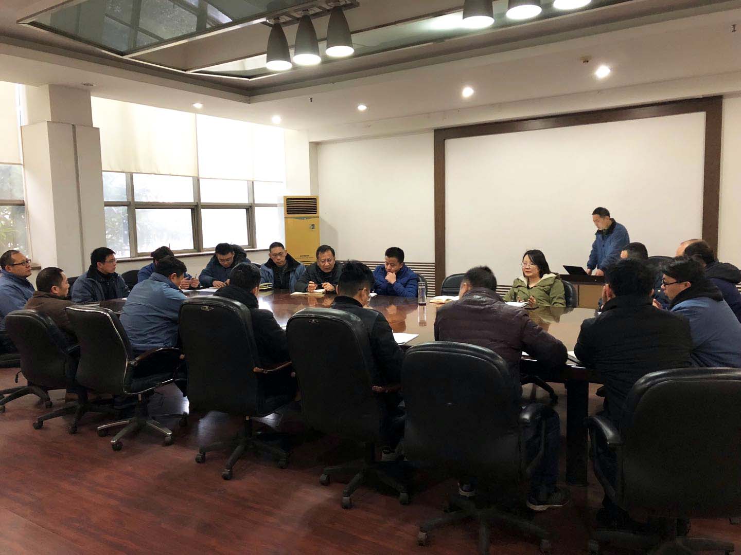U8国际艾普喷涂机器人